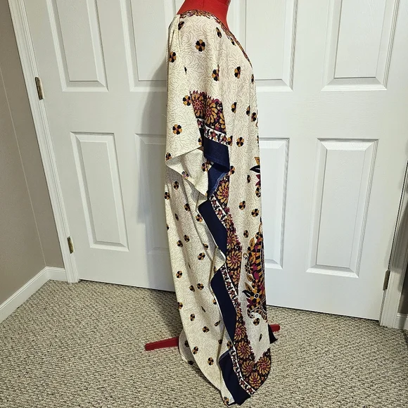 💮 Floral & Paisley Kaftan - Picture 4 of 14